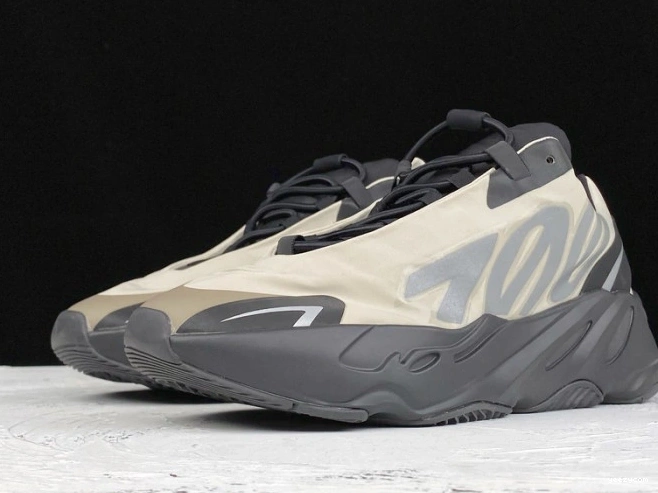 FY3729 MNVN Boost 700 Adidas Bone Yeezy 1019